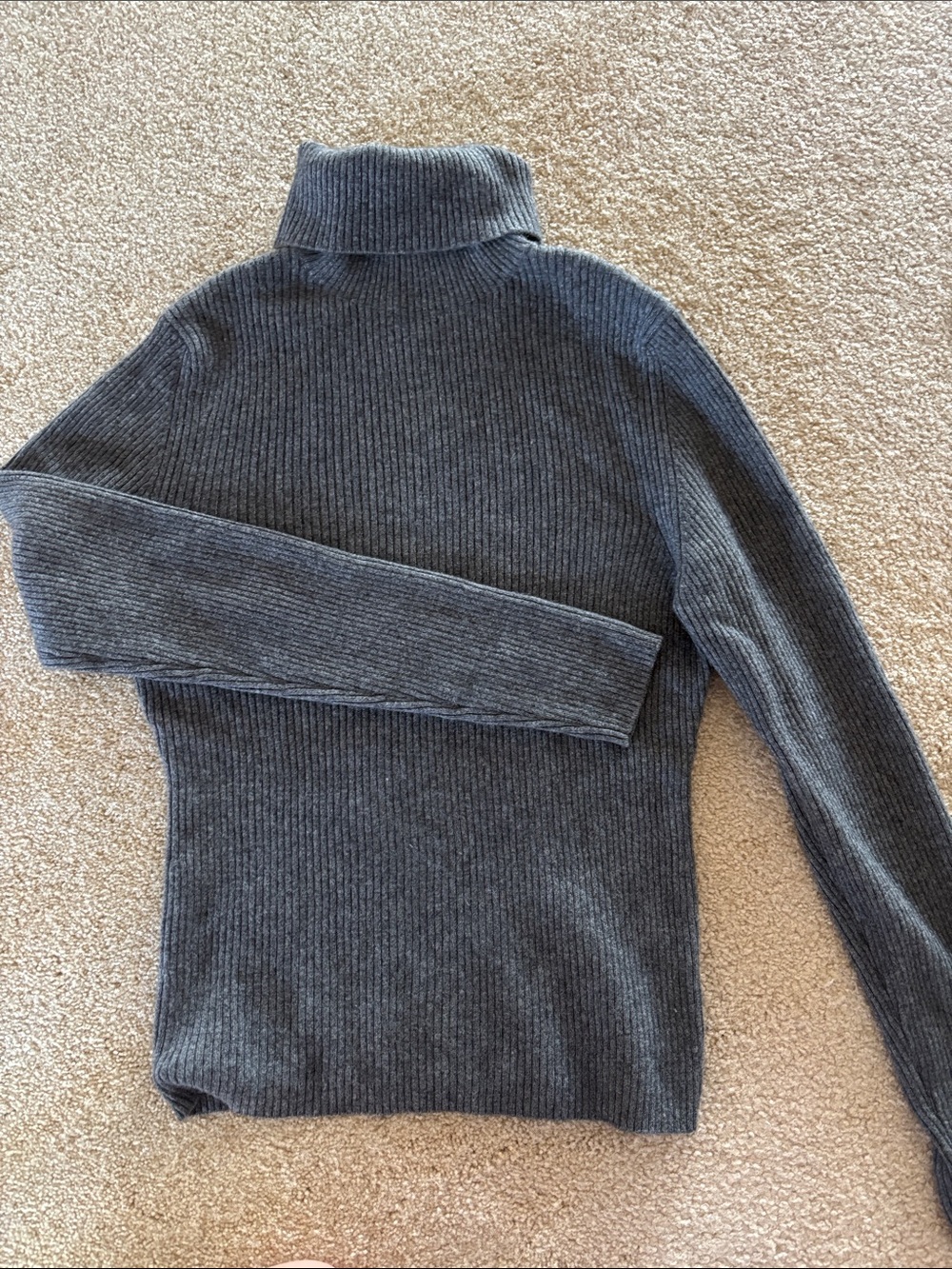 100% Cashmere Gray Turtleneck